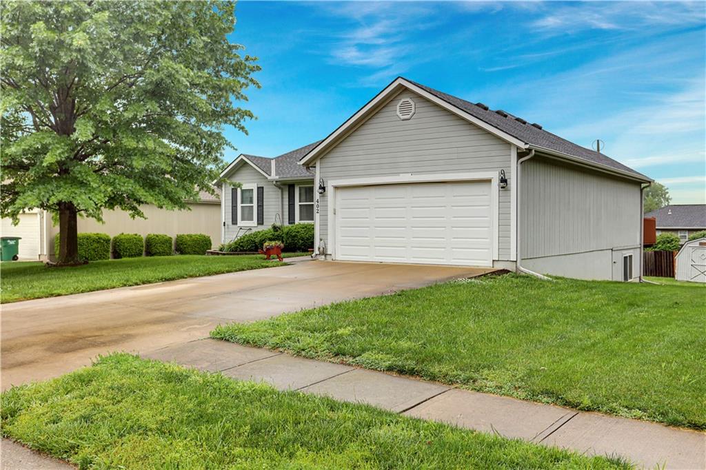Photo of 402 POPLAR Street Peculiar MO 64078