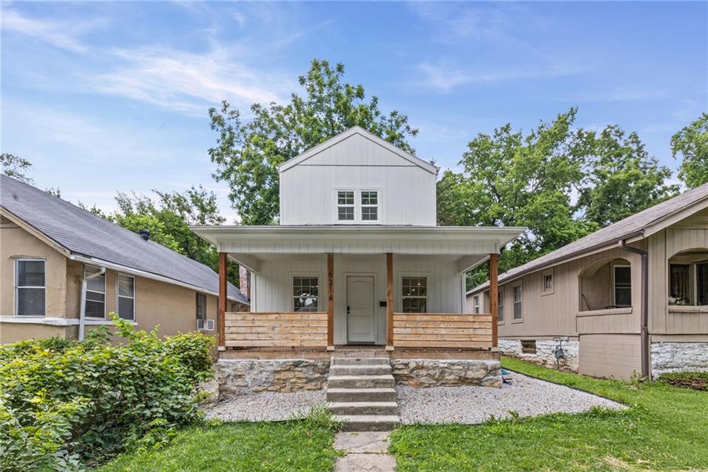 Photo of 6214 Tracy Avenue Kansas City MO 64110