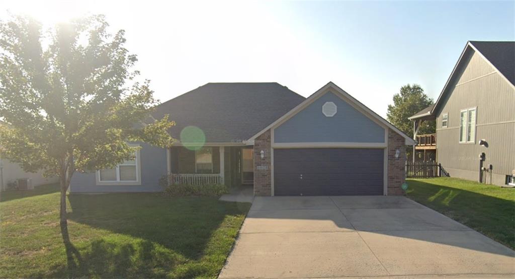 Photo of 1604 SE Dalton Drive Lee's Summit MO 64081