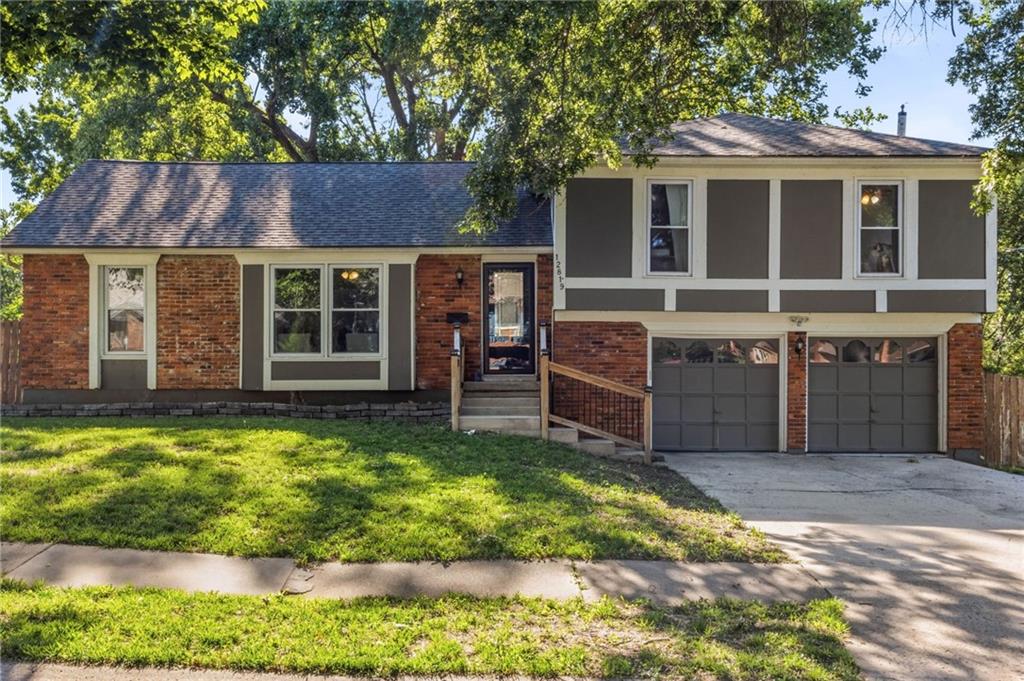 Photo of 12819 Cambridge Avenue Grandview MO 64030