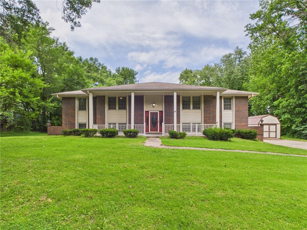 Photo of 41 NE 360th Road Warrensburg MO 64093
