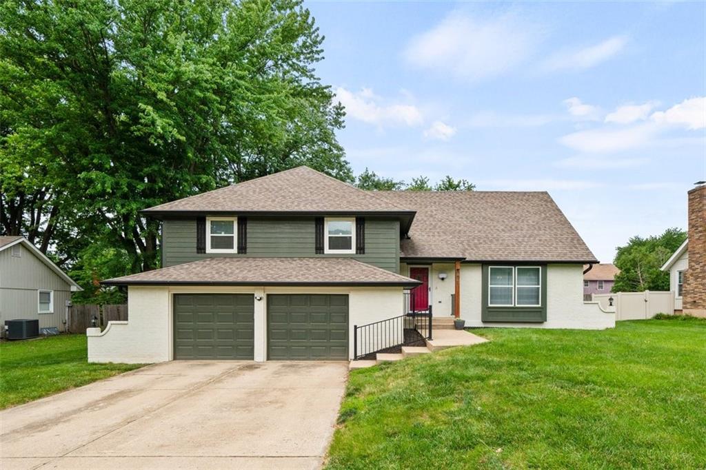 Photo of 901 NW Springwood Drive Blue Springs MO 64015