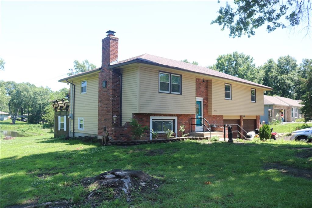 Photo of 19350 Foster Street Stilwell KS 66085