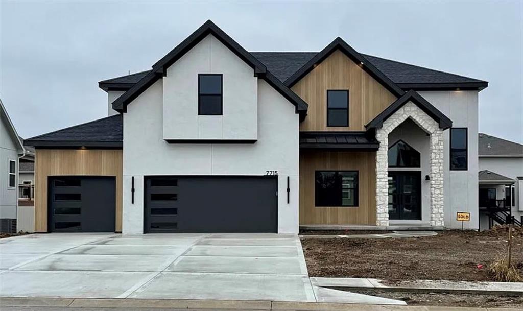 Photo of 4749 NW Sienna Ridge Riverside MO 64150