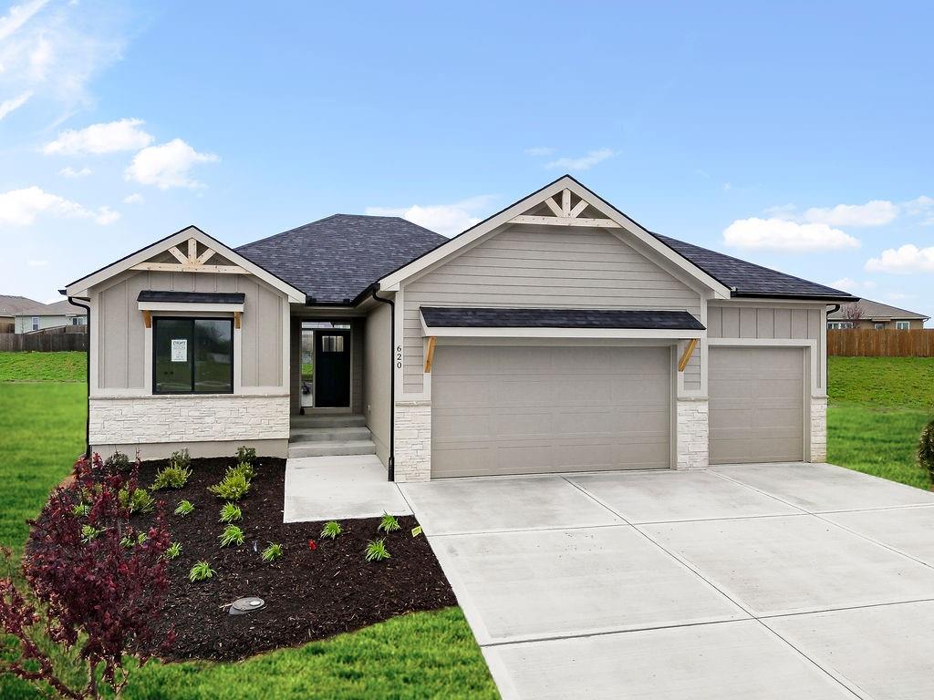 Photo of 7904 SE Hoot Owl Street Blue Springs MO 64014