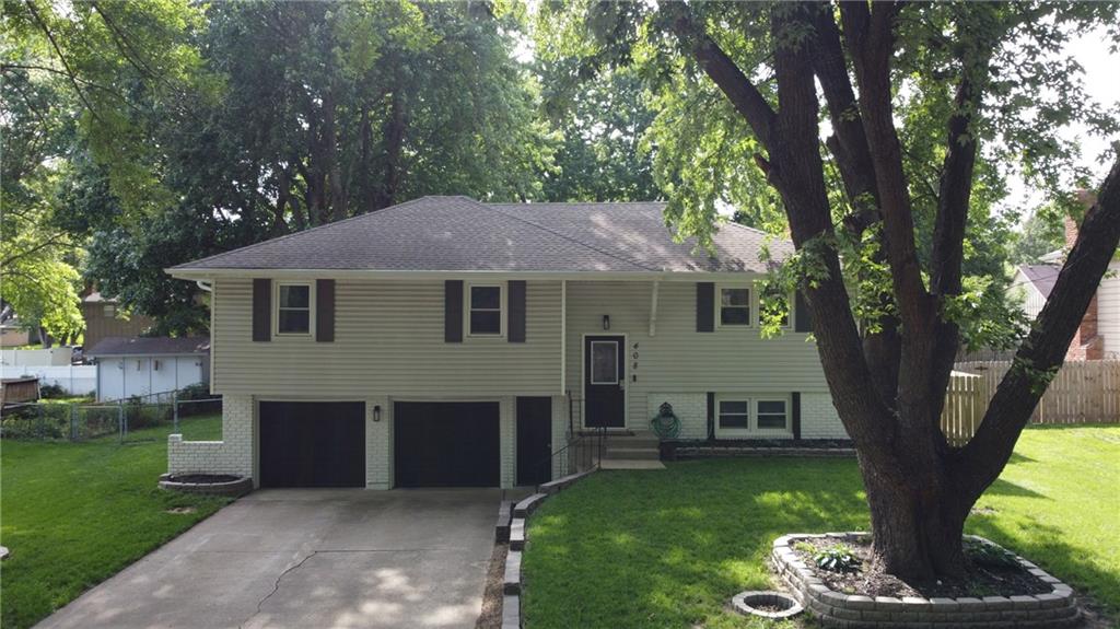 Photo of 408 N Jefferson Street Raymore MO 64083