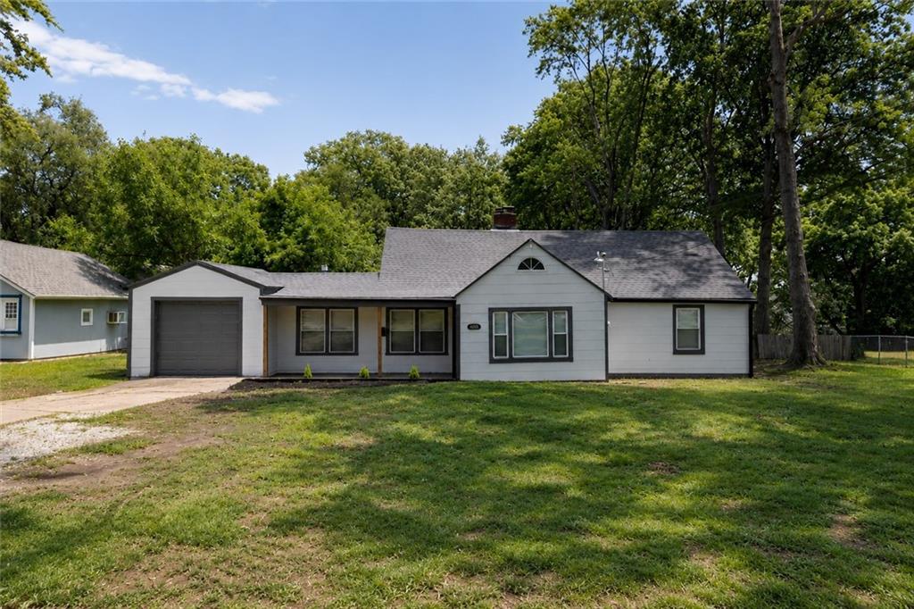 Photo of 8005 Harris Avenue Kansas City MO 64138