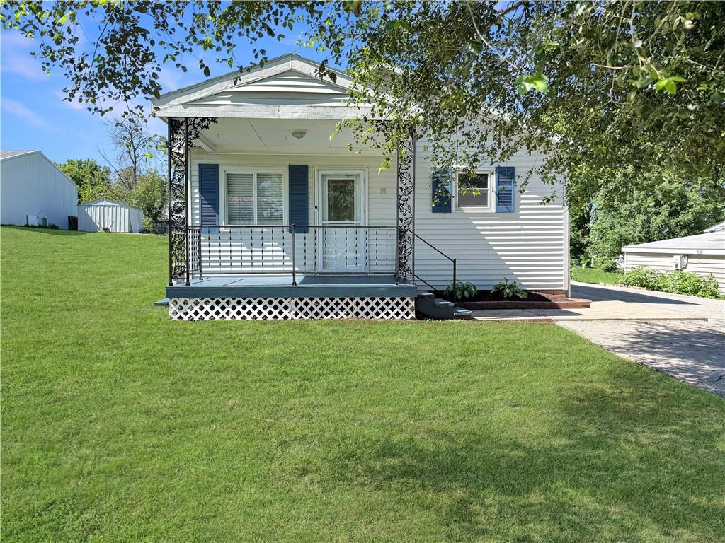 Photo of 18 E 27th Street Higginsville MO 64037