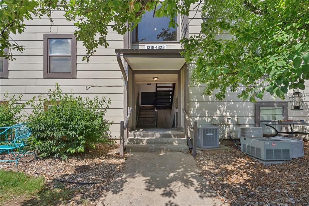 Photo of 1318 Westbrooke Street Lawrence KS 66049