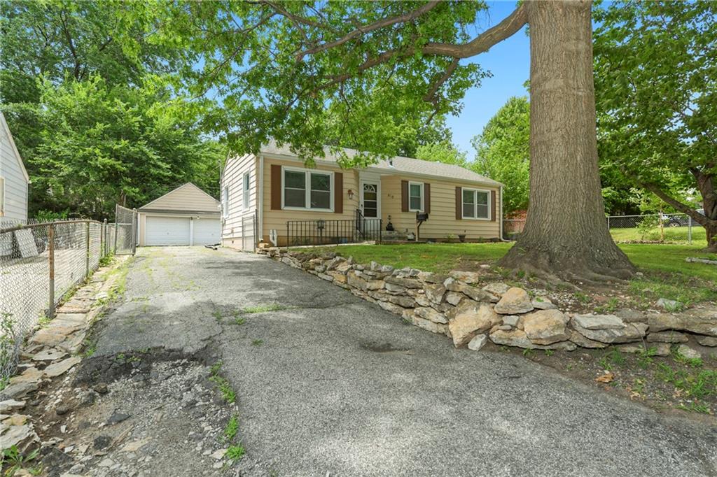 Photo of 510 S Ralston Avenue Sugar Creek MO 64054