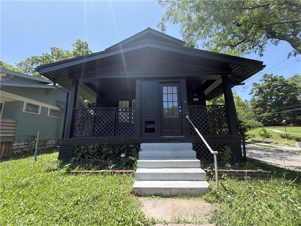Photo of 5700 Euclid Avenue Kansas City MO 64130