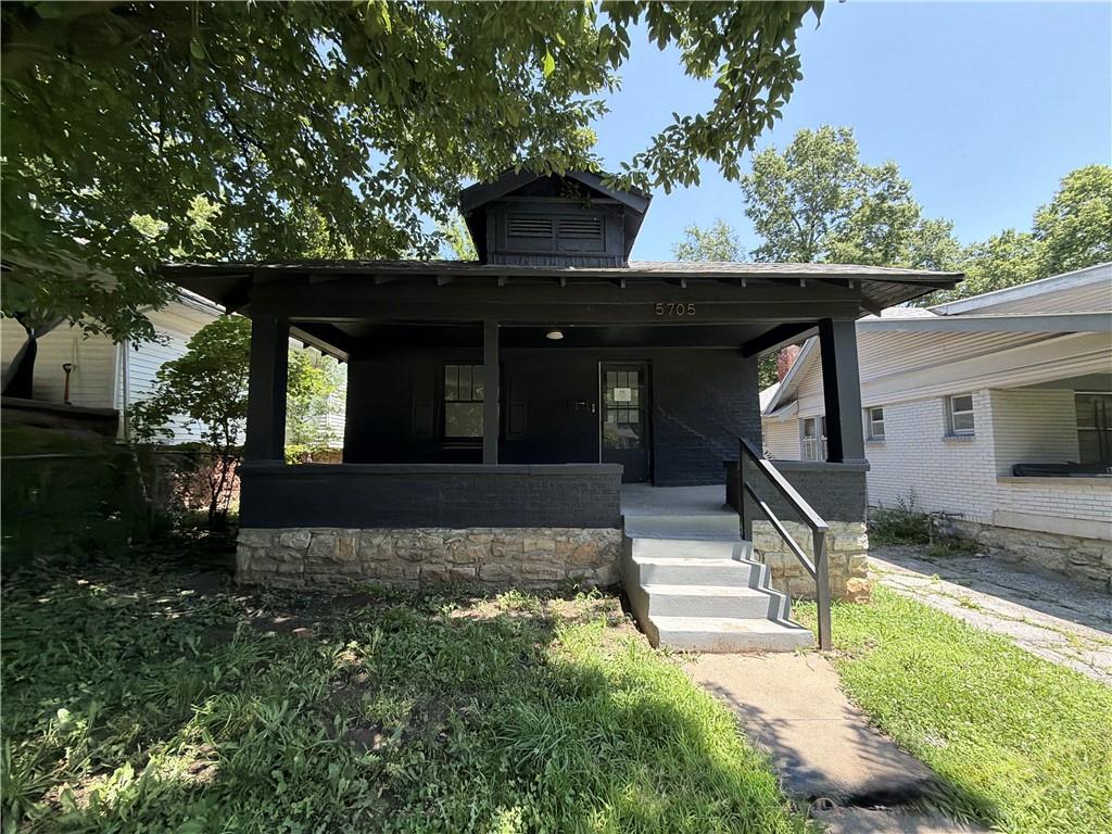 Photo of 5705 Park Avenue Kansas City MO 64130
