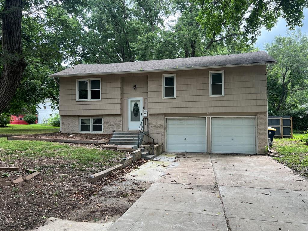 Photo of 9307 Oakland Avenue Kansas City MO 64138