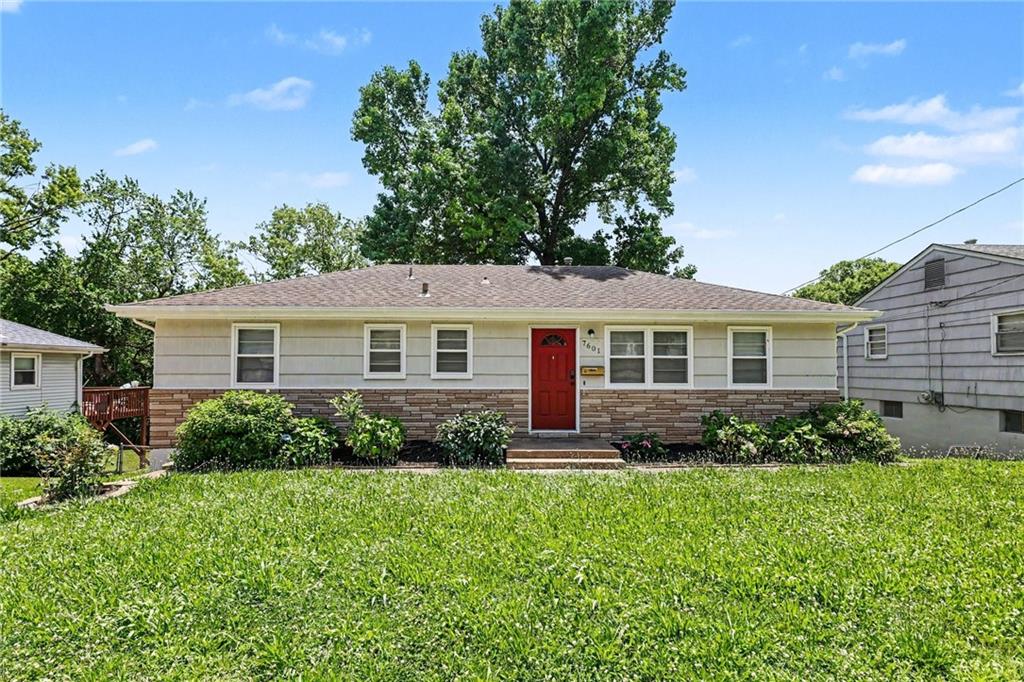 Photo of 7601 E 76th Street Kansas City MO 64138