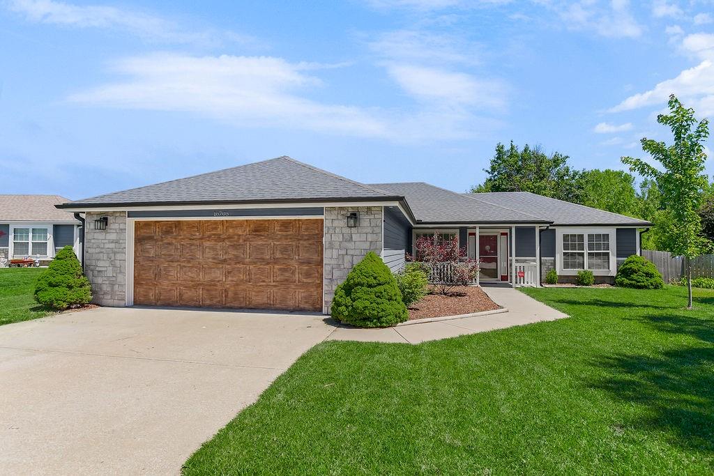 Photo of 16705 Freeman Drive Basehor KS 66007