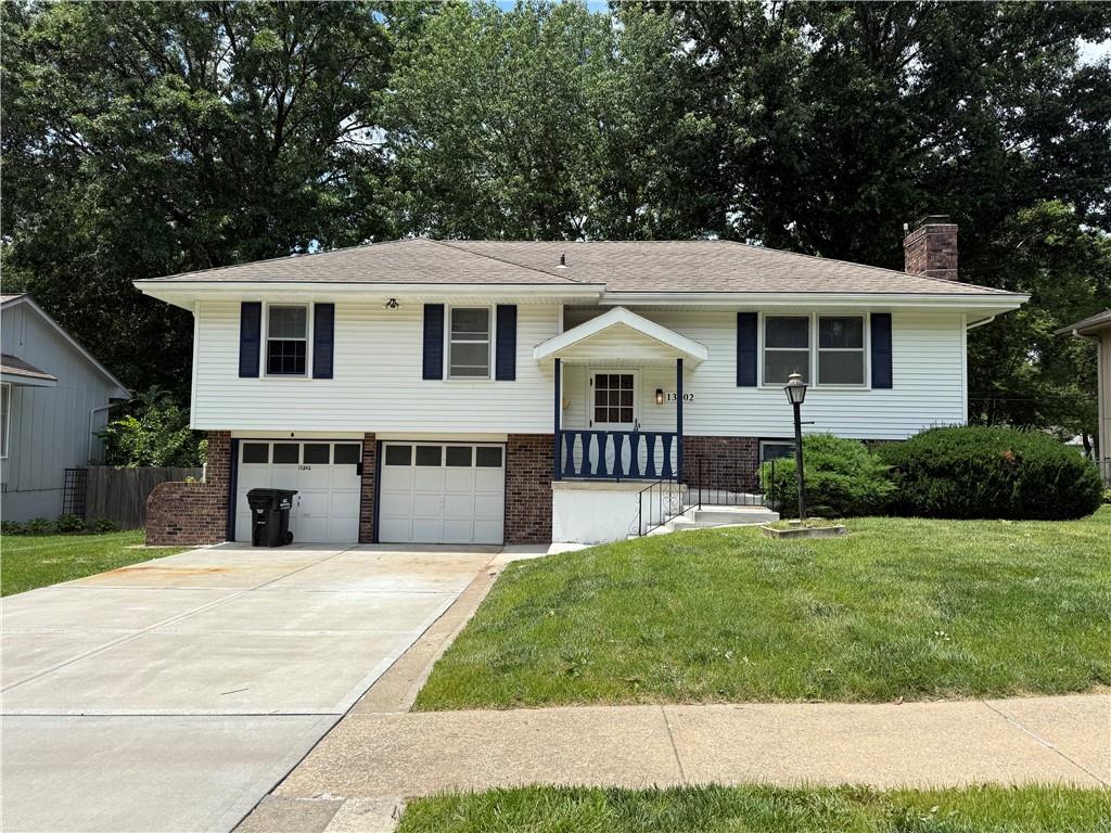 Photo of 13202 Lowell Avenue Grandview MO 64030