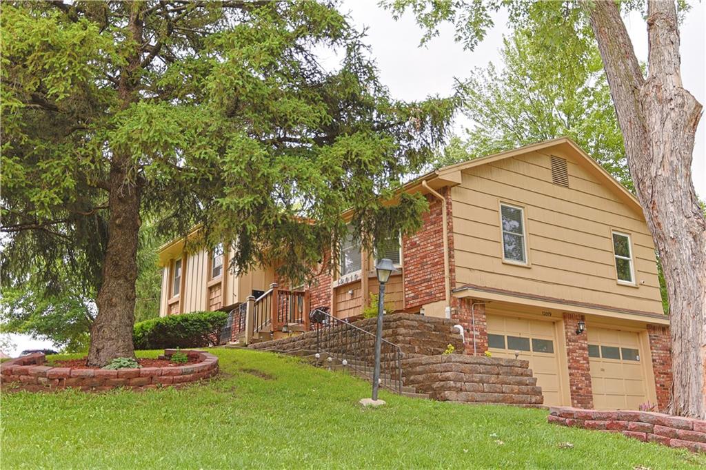 Photo of 12019 E 39TH Terrace Independence MO 64052