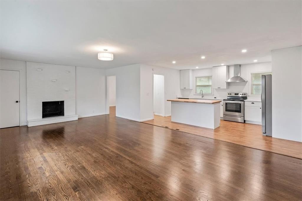 Photo of 11809 E 48th Terrace Kansas City MO 64133
