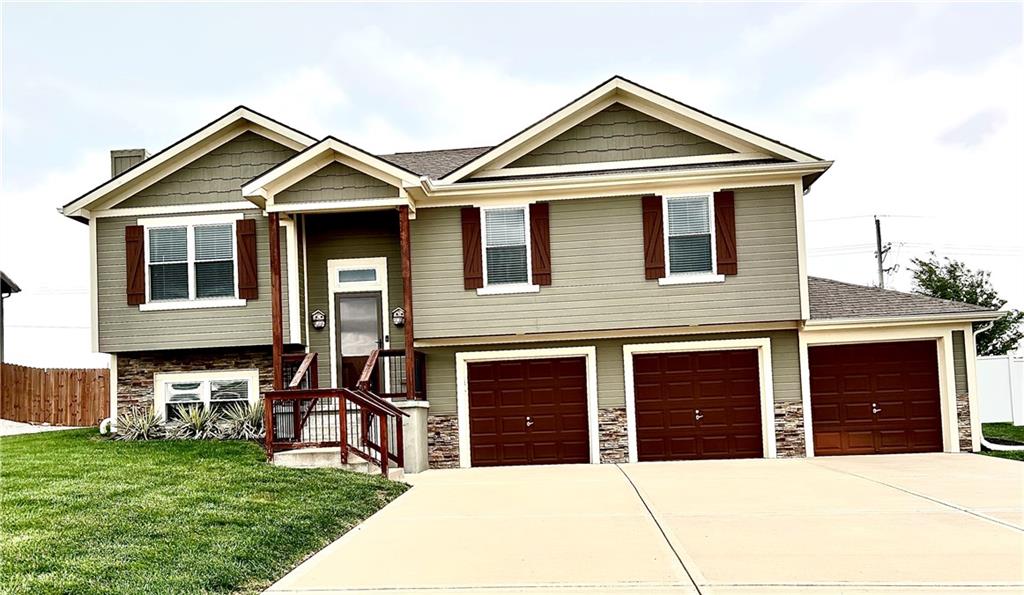 Photo of 1212 Viola Street Smithville MO 64089