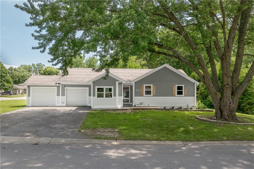Photo of 2710 Roma Lane Country Club MO 64505