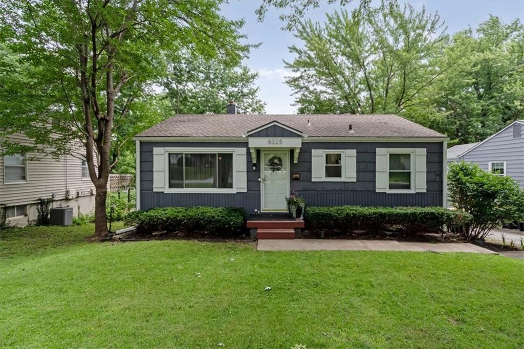Photo of 8325 Locust Street Kansas City MO 64131