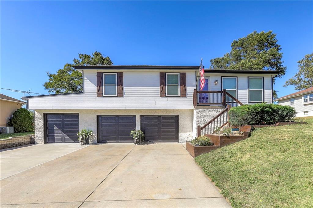 Photo of 1521 Lexington Road Pleasant Hill MO 64080