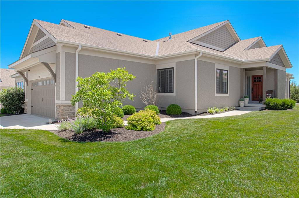 Photo of 11475 S Waterford Drive Olathe KS 66061