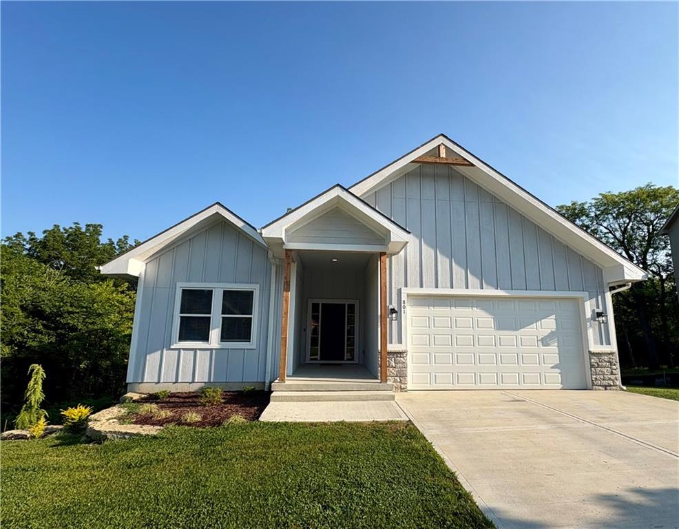 Photo of 801 Colonial Drive Pleasant Hill MO 64080