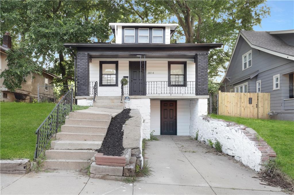 Photo of 3814 Mersington Avenue Kansas City MO 64128