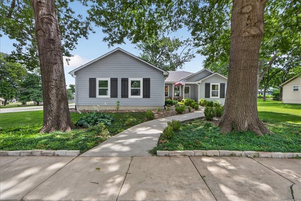 Photo of 301 S Elm Street Louisburg KS 66053