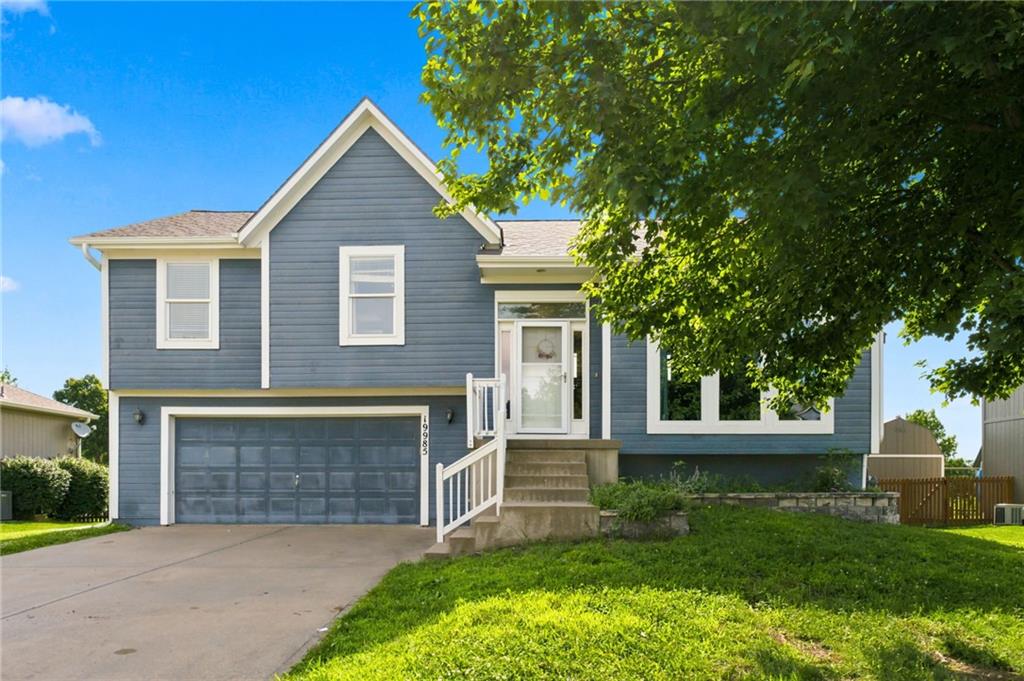 Photo of 19985 CRESTONE Street Spring Hill KS 66083
