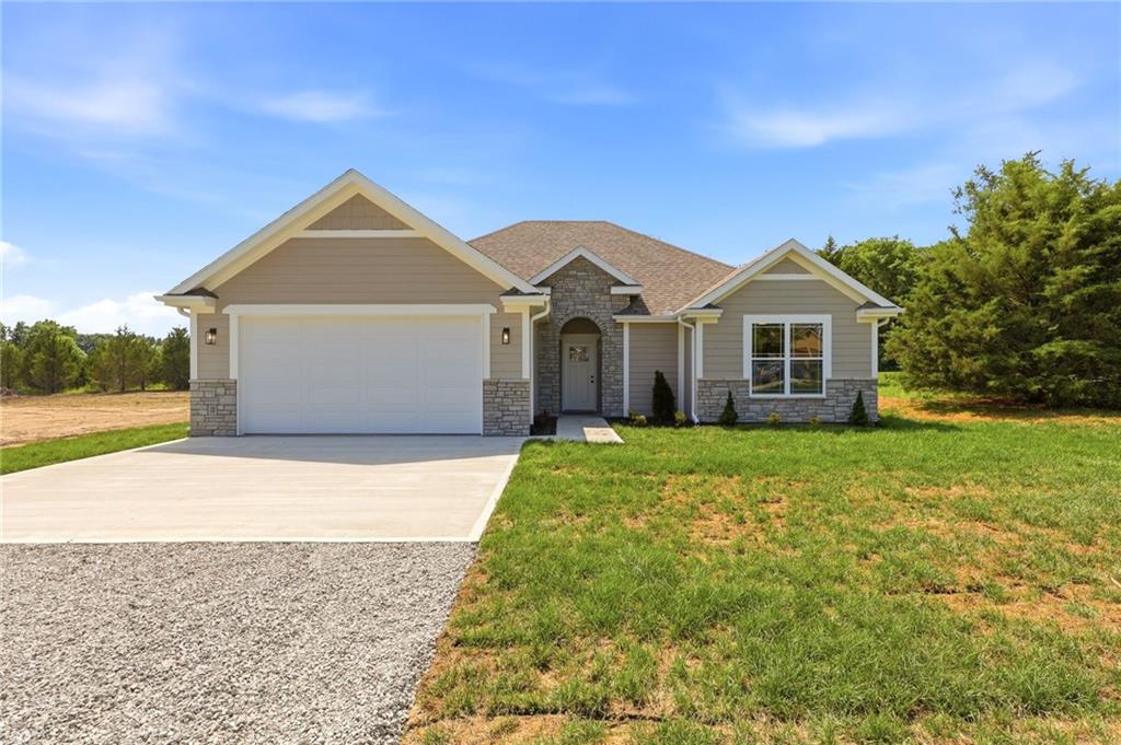 Photo of 328 NE 51st Road Warrensburg MO 64093