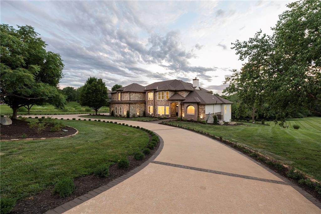 Photo of 15614 Quail Ridge Drive Smithville MO 64089