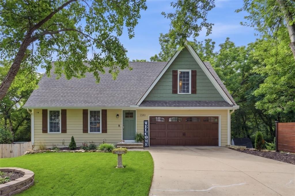 Photo of 1380 W Prairie Court Olathe KS 66061