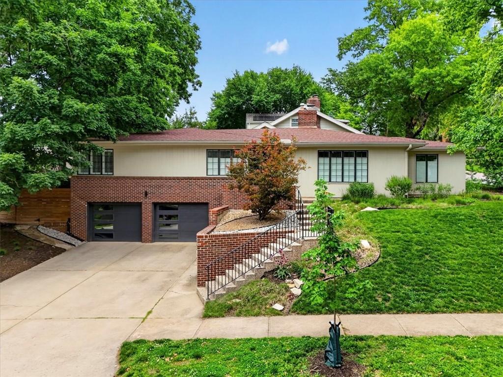 Photo of 1624 W 50th Street Kansas City MO 64112