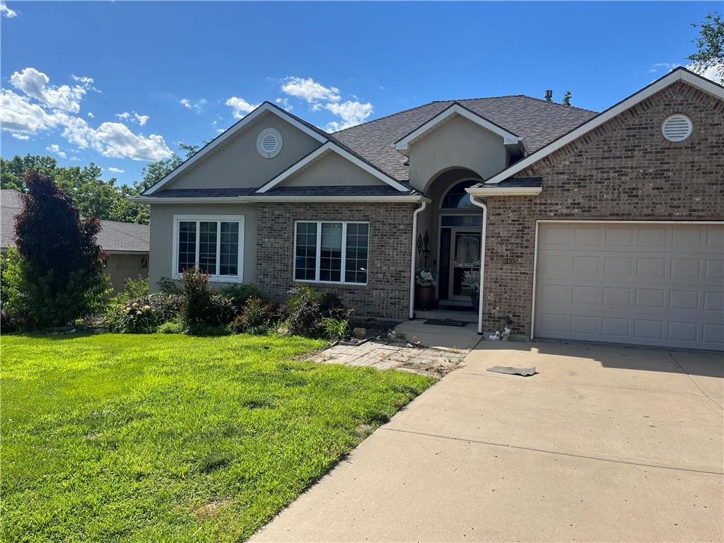 Photo of 10402 NW River Hills Drive Parkville MO 64152