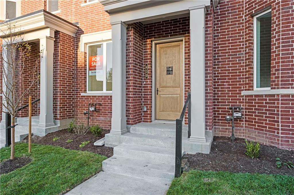 Photo of 459 SW Longview Boulevard Lee's Summit MO 64081