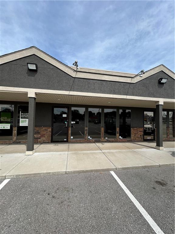 Photo of 1412 S 7 Highway Blue Springs MO 64014
