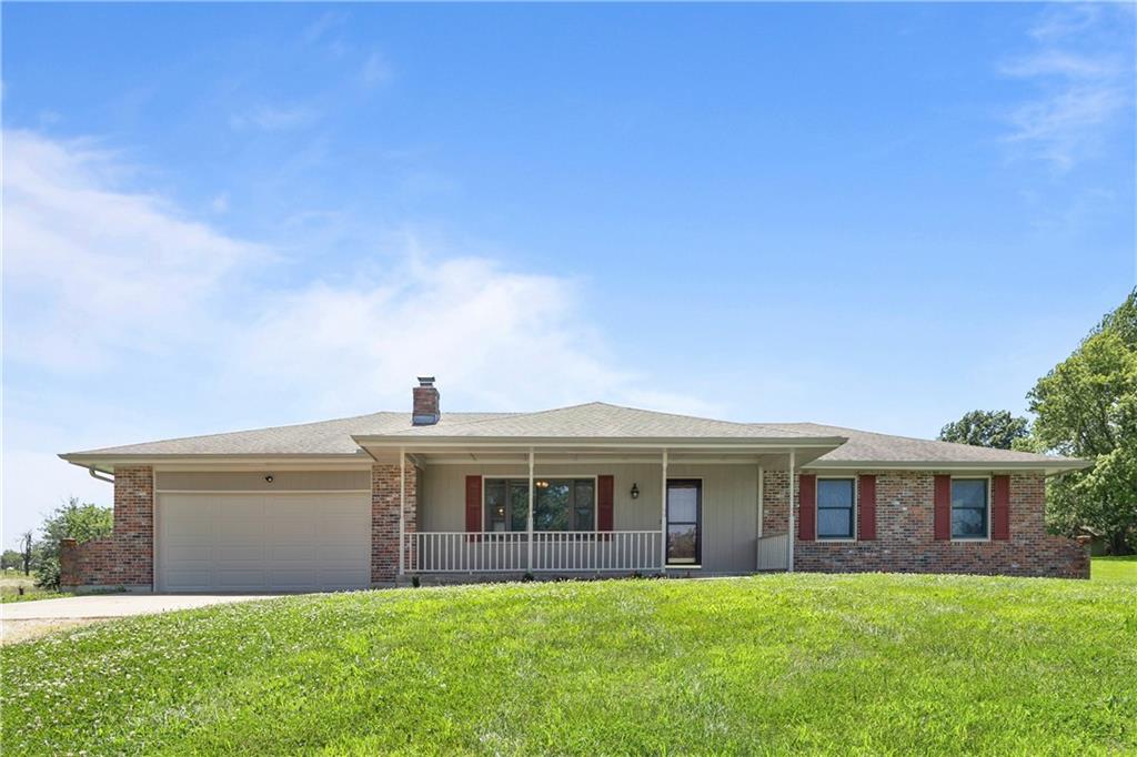 Photo of 8 NW 515 Road Warrensburg MO 64093
