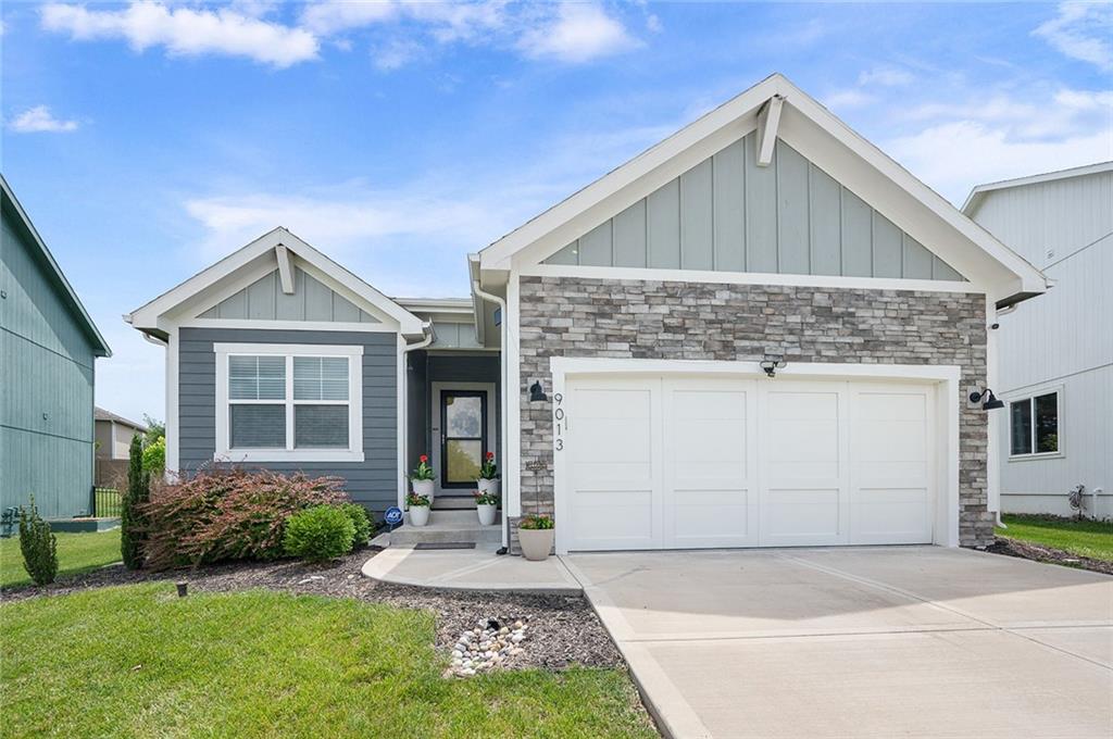 Photo of 9013 SW 9th Street Lee's Summit MO 64064