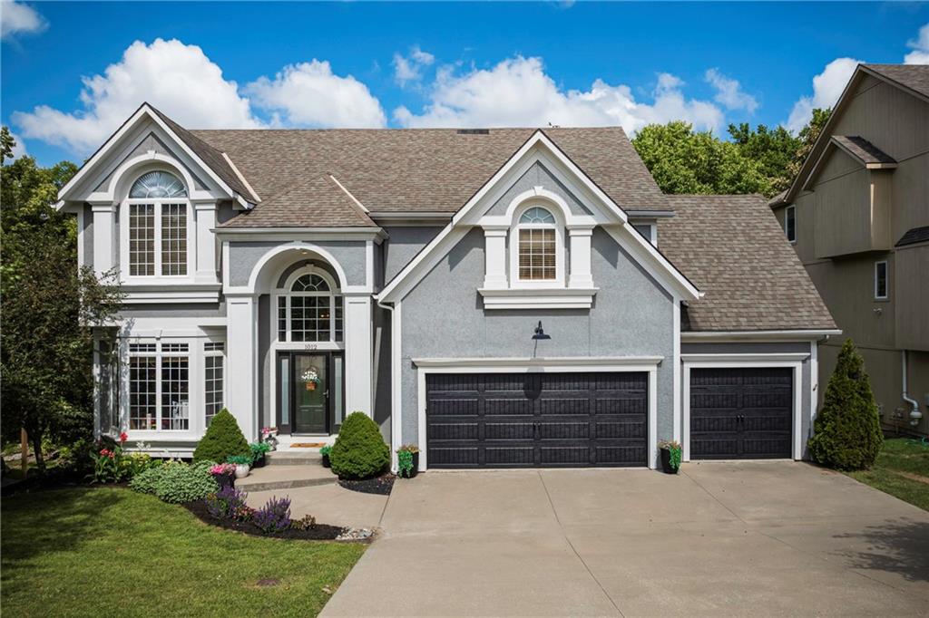Photo of 1012 NE Serenity Lane Lee's Summit MO 64064