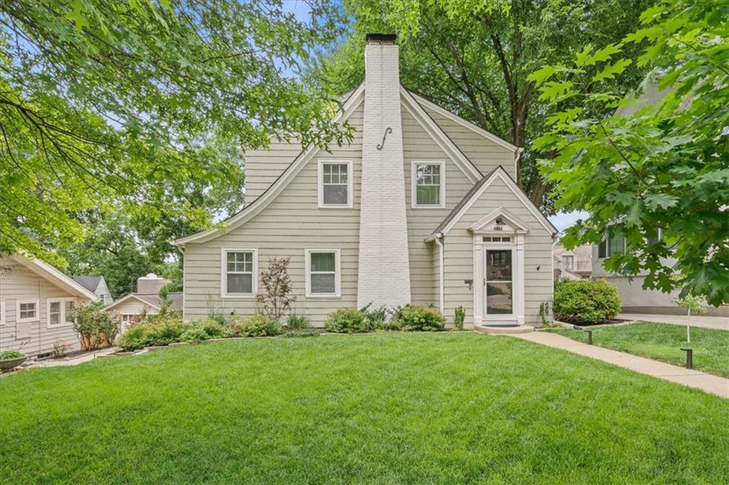 Photo of 4954 Bell Street Kansas City MO 64112