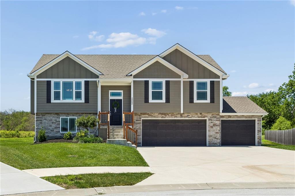Photo of 20602 Copper Creek Drive Peculiar MO 64078
