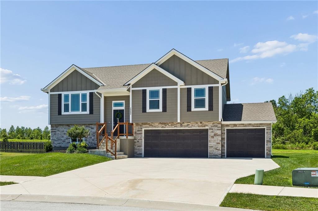Photo of 20602 Copper Creek Drive Peculiar MO 64078