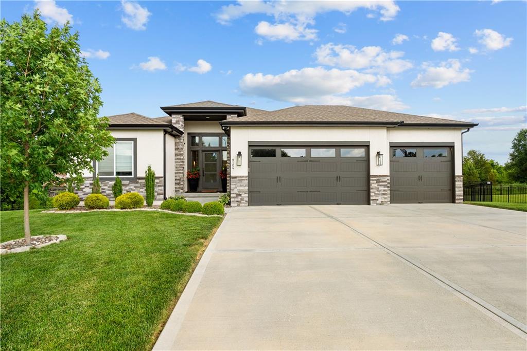 Photo of 9104 SW 10th Terrace Lee's Summit MO 64064