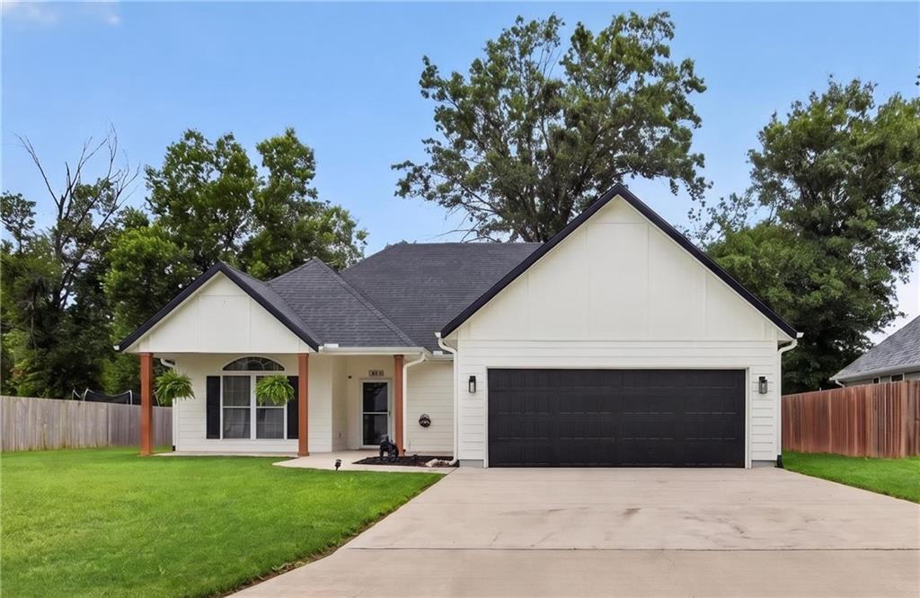 Photo of 1205 Lakewood Drive Pittsburg KS 66762