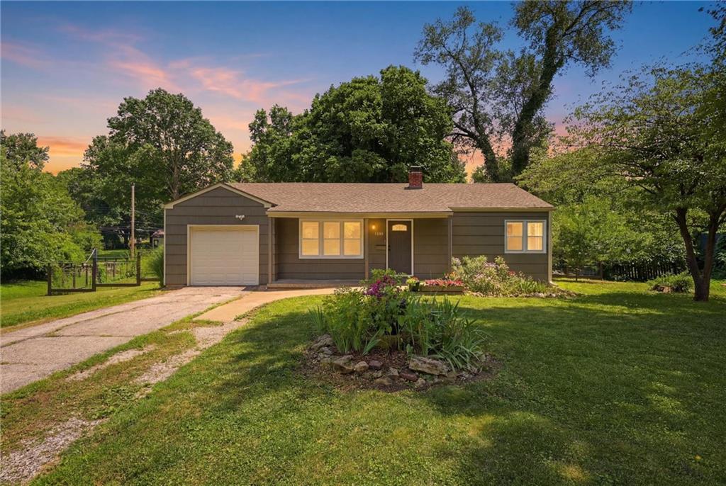 Photo of 11605 Belmont Avenue Kansas City MO 64134