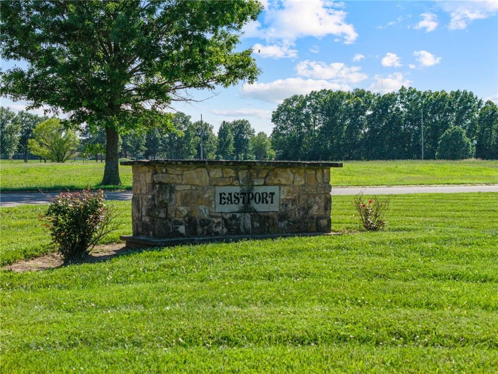 Photo of 2206 Porter Lane Lane Pittsburg KS 66762