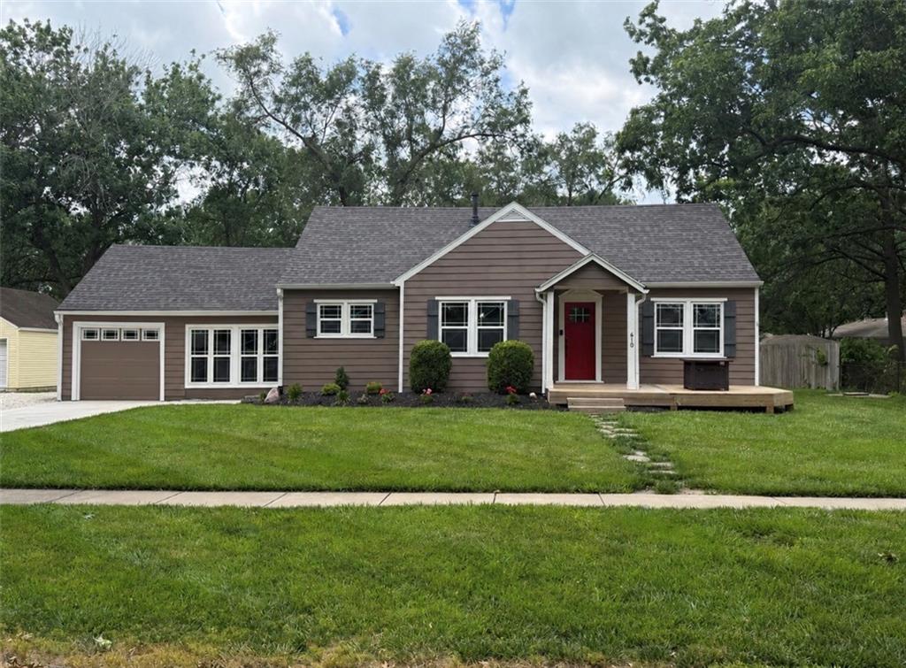 Photo of 610 Pine Street Wellsville KS 66092
