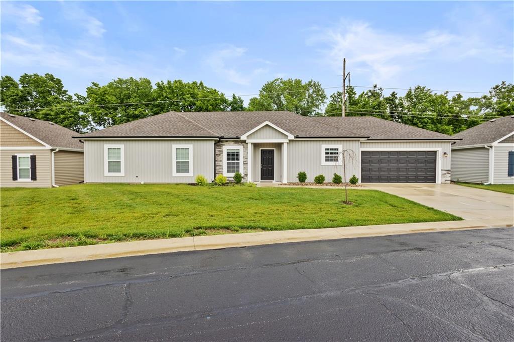 Photo of 12347 N Shannon Avenue Kansas City MO 64163